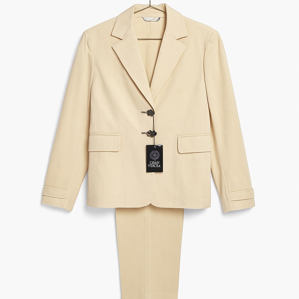 Gianni Versace Couture Cream Pant Suit – Made in Italy (Size 44)